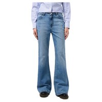 wrangler-jeans-112351971-fierce-flare